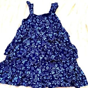 5T Blue floral ruffle 👗
